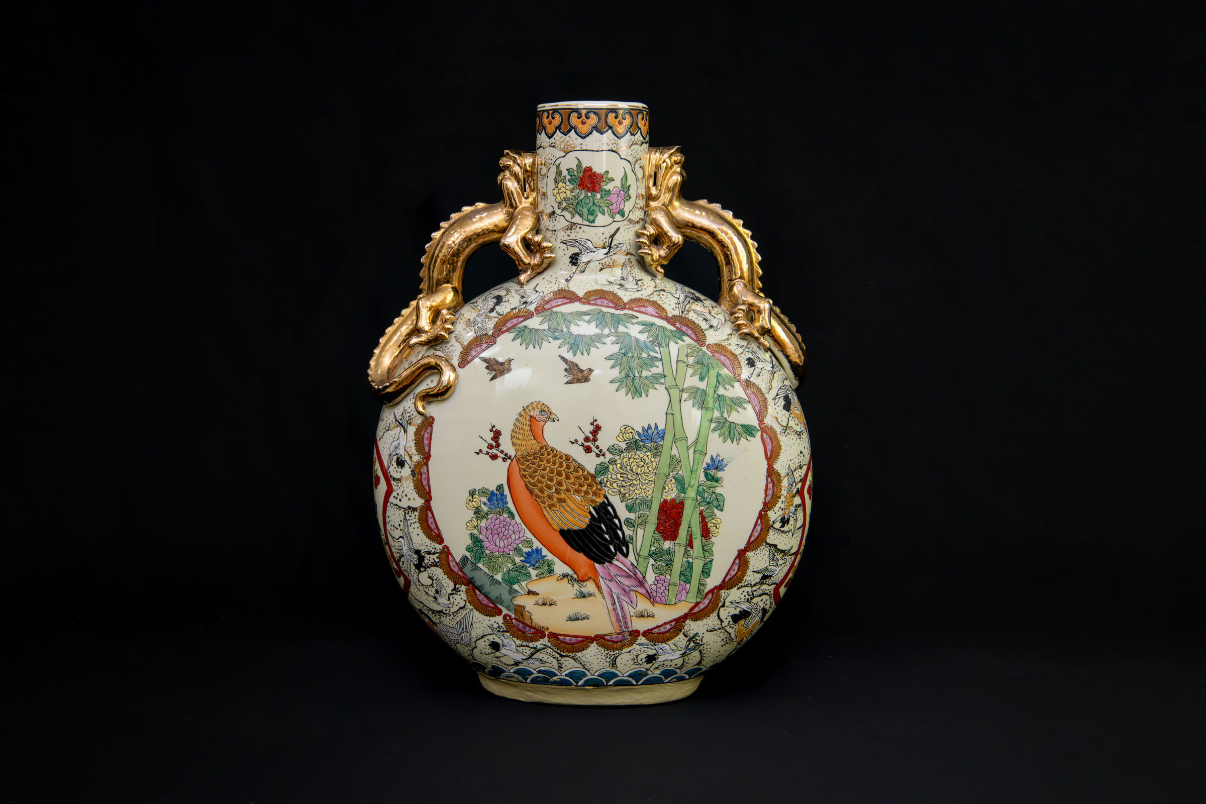 Republican Era Chinese decorative ceramic vase