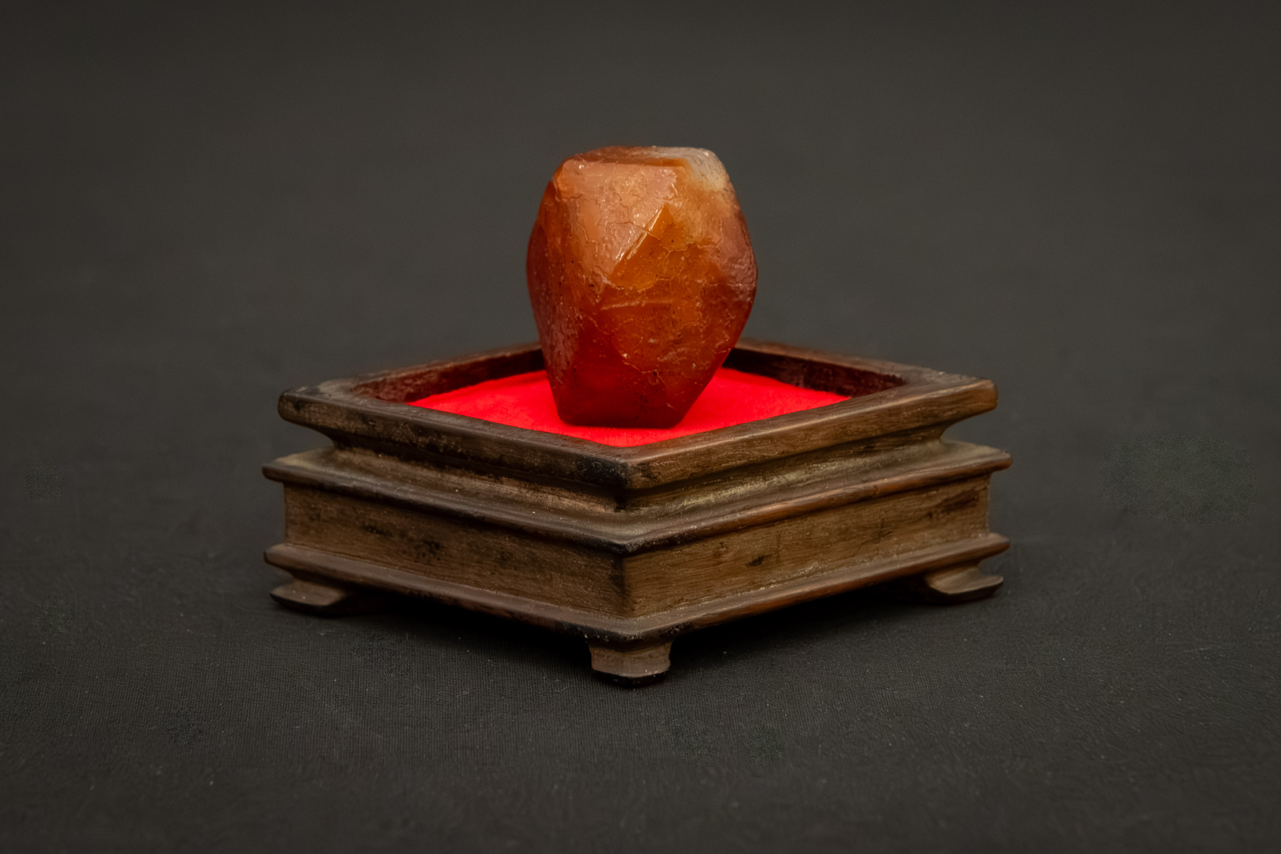 A naturally formed red agate