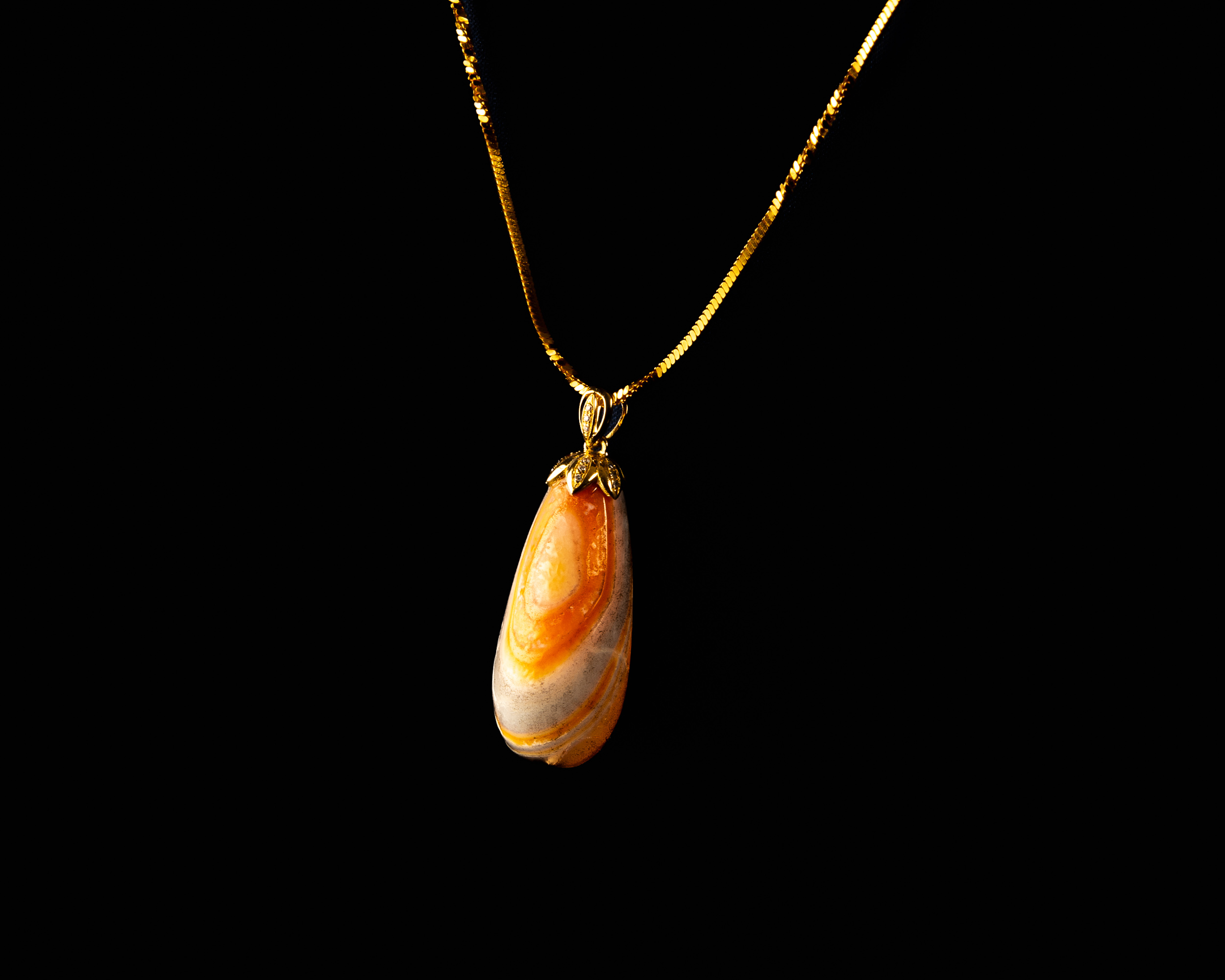 Amber Halo Pendant