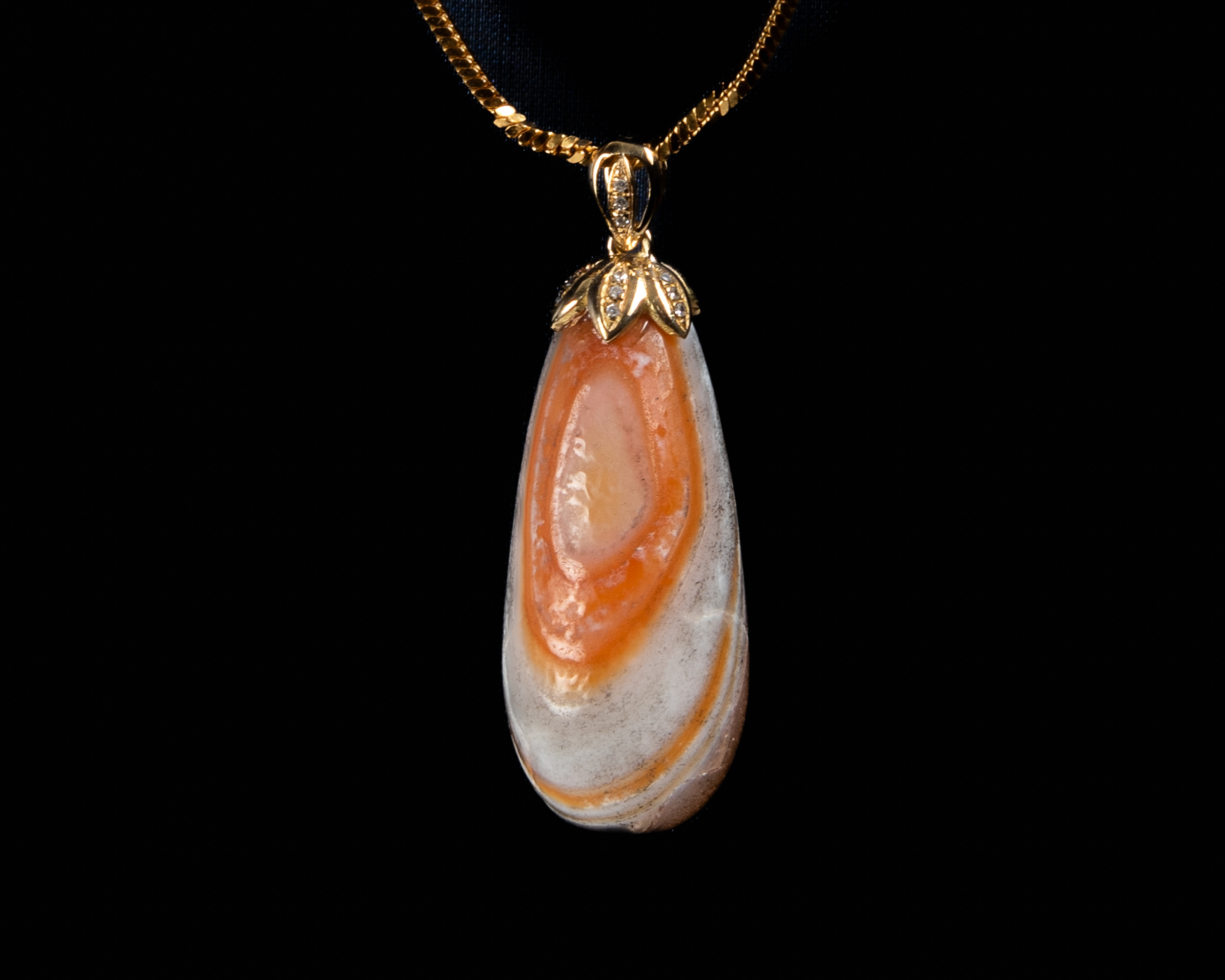 Amber Halo Pendant